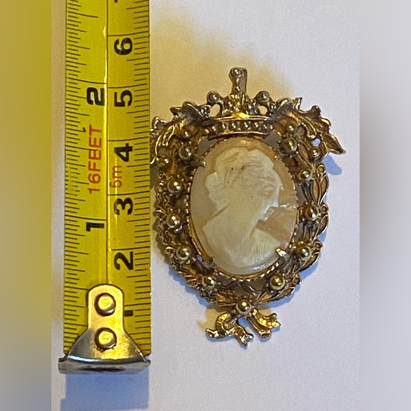 MAKE AN OFFER 🍒 Vintage Signed Florenza Cameo Brooch #9186 - Picture 4 of 6